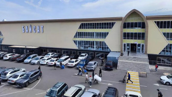 Фотография к новости: Алматыда атақты "Байсат" базары сатылымға шығарылды