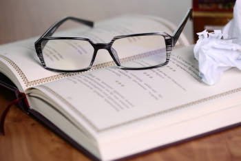 Фотография к новости: Талибандар университеттерде әйелдер жазған кітаптарды оқытуға тыйым салды