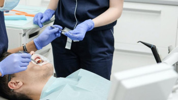 Фотография к новости: "Дәрігер емес, ассистент жұлып тастаған": Тіс емханасы пациентке өтемақы төледі