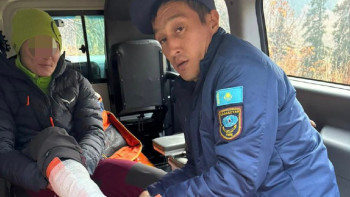 Фотография к новости: Алматы тауларында аяғын жарақаттаған шетелдік турист құтқарылды