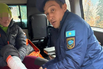 Фотография к новости: Алматы тауларында аяғын жарақаттаған шетелдік турист құтқарылды