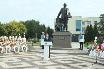 Фотография к новости: Міржақып Дулатұлына 140 жыл: Қошанов Президенттің құттықтауын оқыды