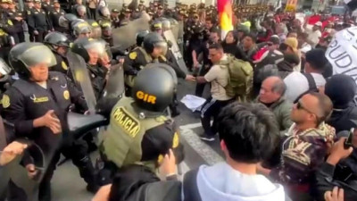 Перу астанасында жастардың наразылығы жаппай тәртіпсіздікке ұласты