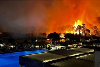 Фотография к новости: Түркиядағы ірі орман өрттері: Анталия мен Муглаға қауіп төніп тұр