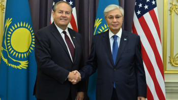 Фотография к новости: Мемлекет басшысы Cameco корпорациясының президенті Тим Гитцельді қабылдады