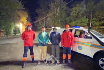 Фотография к новости: Алматы тауларында екі үндістандық студент құтқарылды