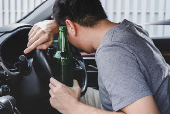 Фотография к новости: Жезқазғанда ұсталған мас жүргізуші енді ешқашан көлік тізгіндей алмайды