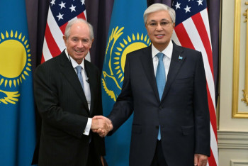 Фотография к новости: Blackstone Қазақстанда дата орталық салуға қызығушылық танытты