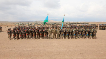 Фотография к новости: Сарыөзекте 3 мың десантшы жауынгерлік дайындығын шыңдады