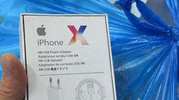 Фотография к новости: Алматыда құны 5 миллион теңгеден асатын жалған Apple өнімдері тәркіленді