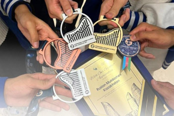 Фотография к новости: Қазақстандық оқушылар бір жылда 200-ге жуық алтын медаль жеңіп алды