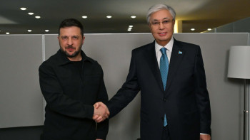 Фотография к новости: Тоқаев пен Зеленский екіжақты ынтымақтастық мәселелерін талқылады