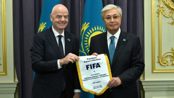Фотография к новости: Тоқаев FIFA президентін қабылдады