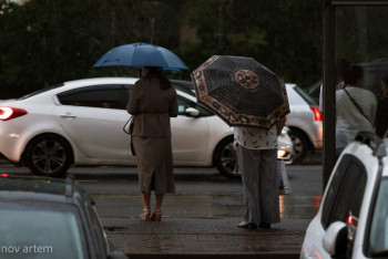 Фотография к новости: Қазақстанда күн күрт суытады: Жаңбыр, жел, бұршақ жауады