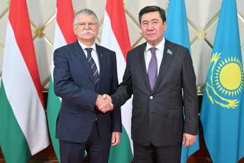 Фотография к новости: Қазақстан мен Мажарстан парламенттері әріптестікті тереңдетуге уағдаласты