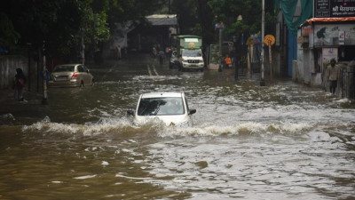 Үндістанда нөсер салдарынан 10 адам қаза тапты