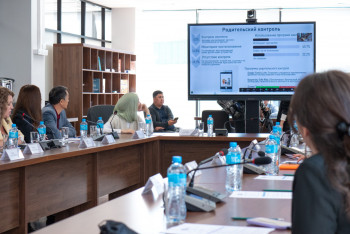 Фотография к новости: Жасанды интеллект отбасы тәрбиесіне қалай әсер етеді?