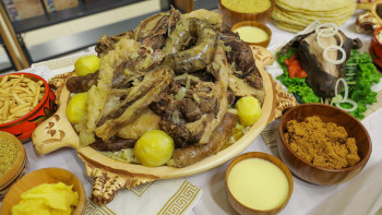 Фотография к новости: Тамақты тез жеу семіздікке әкелуі мүмкін