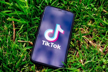 Фотография к новости: Трамп TikTok-тың бақылауда болатынын жариялады