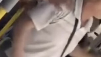 Фотография к новости: "Әкесіндей адамды тепкіледі": Автобустағы төбелестің видеосы тарады