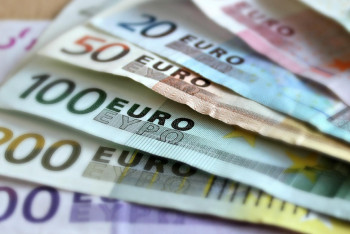 Фотография к новости: Қазақстандықтардың еуроға қызығушылығы төмендеп барады