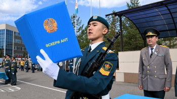 Фотография к новости: Астанада 100 кадет ант берді