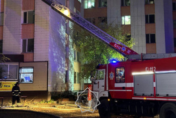 Фотография к новости: Көкшетауда көпқабатты үй өртеніп, 28 адам эвакуацияланды