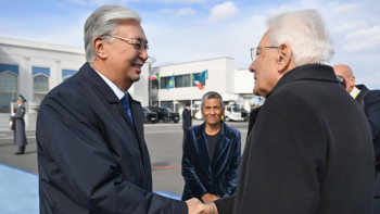 Фотография к новости: Мемлекет басшысы Италия президентін шығарып салды