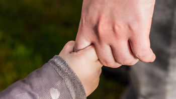 Фотография к новости: Атырауда ер адам 8 жасар қызды ұрлап әкетпек болды