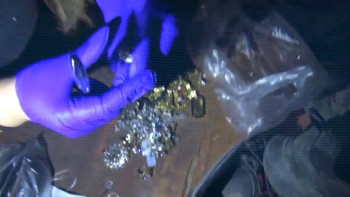 Фотография к новости: Алматыда жарты миллиард теңгенің мүлкін ұрлаған қарулы топ ұсталды