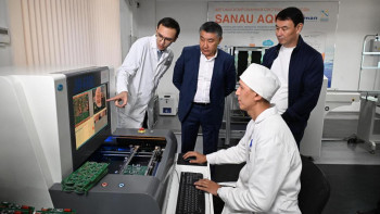 Фотография к новости: Алматы әкімі жаңа фармацевтикалық зауыт құрылысы жобасымен танысты