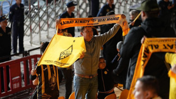 Фотография к новости: “Арнайы жасақ қызметкерлеріне айқайлауға тура келді”: Депутат “Қайрат” – “Реал” матчының ұйымдастырылуына наразы болды