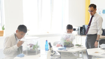 Фотография к новости: Мектеп басшыларының жаңа толқыны: "1000 көшбасшы" жобасы қалай жүзеге асуда?