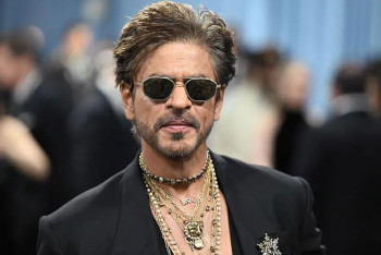 Фотография к новости: Болливудтың "романтика королі" Шахрукх Кхан миллиардерлер қатарына қосылды