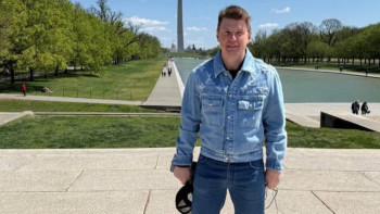 Фотография к новости: Атақты футболшы Андрей Аршавинді алматылықтар базардан байқап қалды