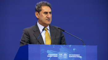 Фотография к новости: IRENA бас директоры: Қазақстан қазба байлықтарға тәуелділікті азайтуда үлгі көрсетіп отыр