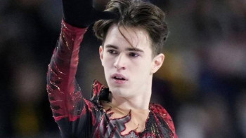 Фотография к новости: Денис Тен мемориалы: Михаил Шайдоров қысқа бағдарламадан соң көш бастады