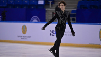 Фотография к новости: Денис Тен мемориалы: Мәнерлеп сырғанаушы Михаил Шайдоров жеңіске жетті