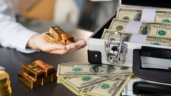 Фотография к новости: "Доллар әлде алтын": Қаржыны қалай сақтаған дұрыс?