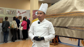 Фотография к новости: Маңғыстаулық педагог қазақтың ірімшігінен балмұздақ жасап ұсынды