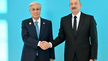 Фотография к новости: Түркі мемлекеттері ұйымының саммиті: Тоқаевты Ильхам Әлиев қарсы алды