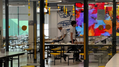 Мектептің “цифрлы” асханасы қалай жұмыс істейді? Фоторепортаж