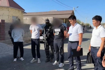 Фотография к новости: Қазақстандағы ірі есірткі сатушылардан жүздеген грамм мефедрон тәркіленді