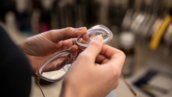 Фотография к новости: Қазақстандықтар көз емдеуге зейнетақы жинақтарын жиі пайдалана бастады