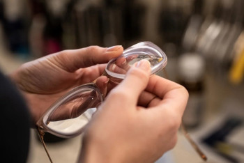 Фотография к новости: Қазақстандықтар көз емдеуге зейнетақы жинақтарын жиі пайдалана бастады