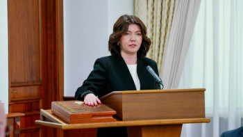 Фотография к новости: Оқу-ағарту министрі Үкіметте ант берді