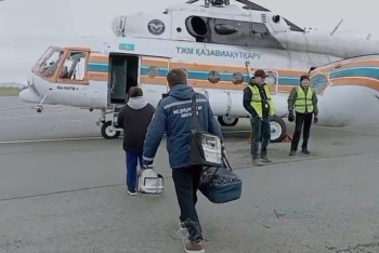 Фотография к новости: Санитарлық авиация Риддерден сәбиді Өскеменге жеткізді
