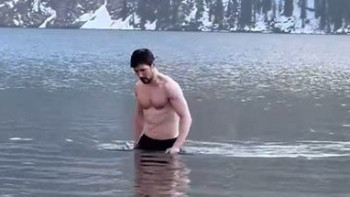 Фотография к новости: Дуровтың Көлсайда шомылуынан кейін ұлттық парк қызметкерлері жазаланбақ