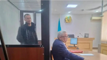 Фотография к новости: "Өзі кінәлі": Қостанайда дәрігерді ұрып, комадан бір-ақ шығарған ер адамның соты өтті