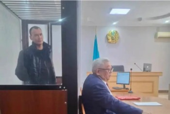 Фотография к новости: "Өзі кінәлі": Қостанайда дәрігерді ұрып, комадан бір-ақ шығарған ер адамның соты өтті